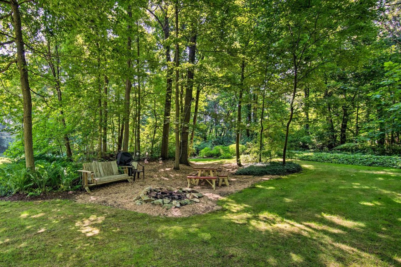Cozy Garden Room In Welsh Mountain Suites! New Holland Exteriör bild