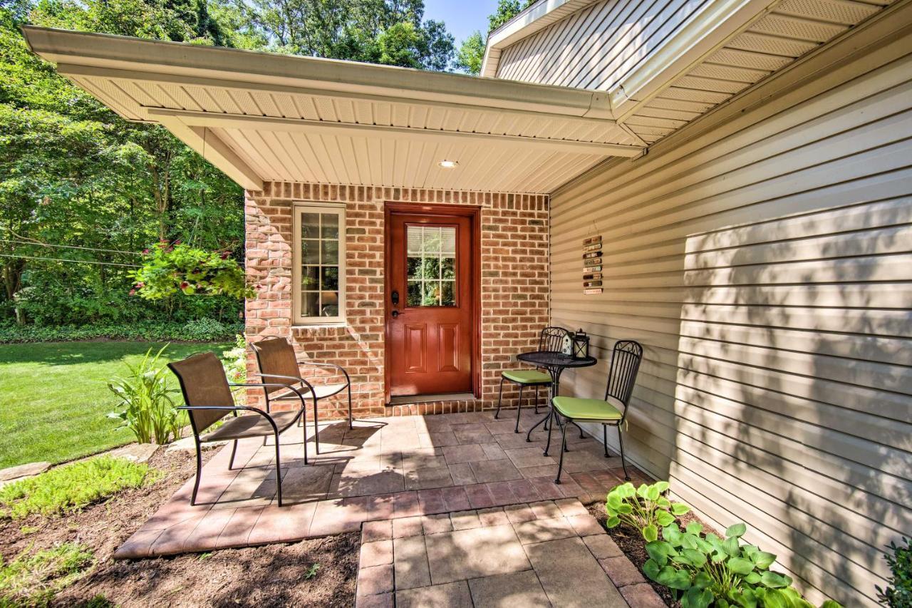Cozy Garden Room In Welsh Mountain Suites! New Holland Exteriör bild