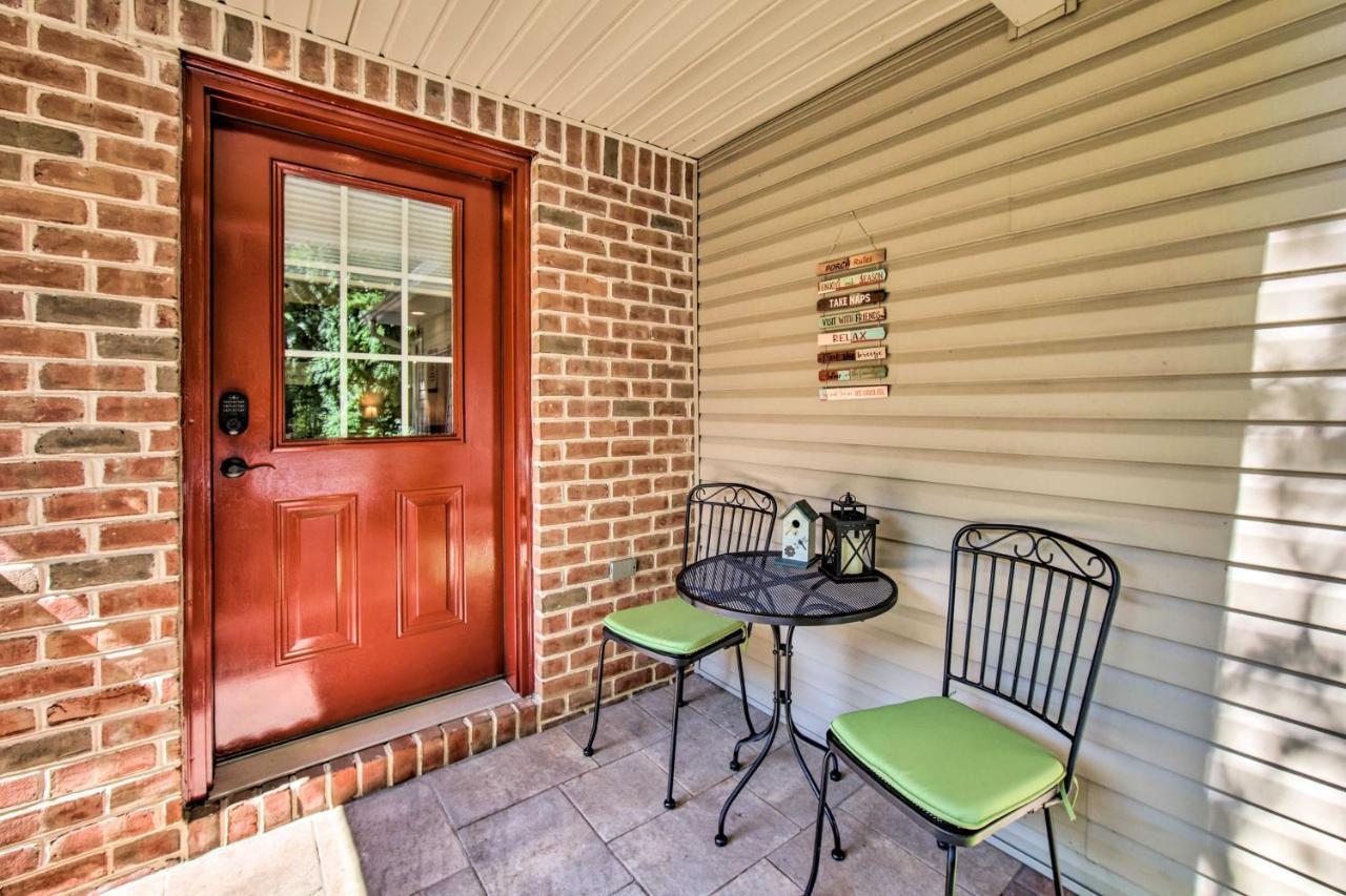 Cozy Garden Room In Welsh Mountain Suites! New Holland Exteriör bild